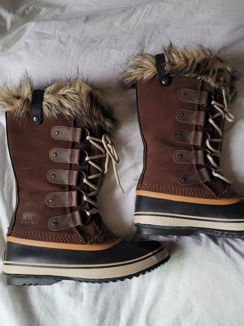 Sorel Joan of Arctic Boots With Faux Fur Boots Sz 8 Womans Excellent Condition